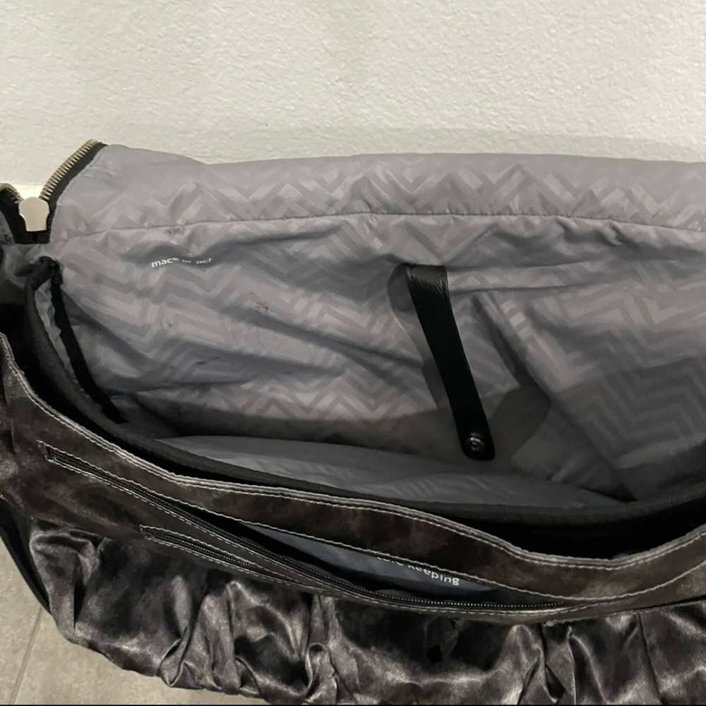 lululemon athletica Black and Gray Travel Duffel - Picture 6 of 12